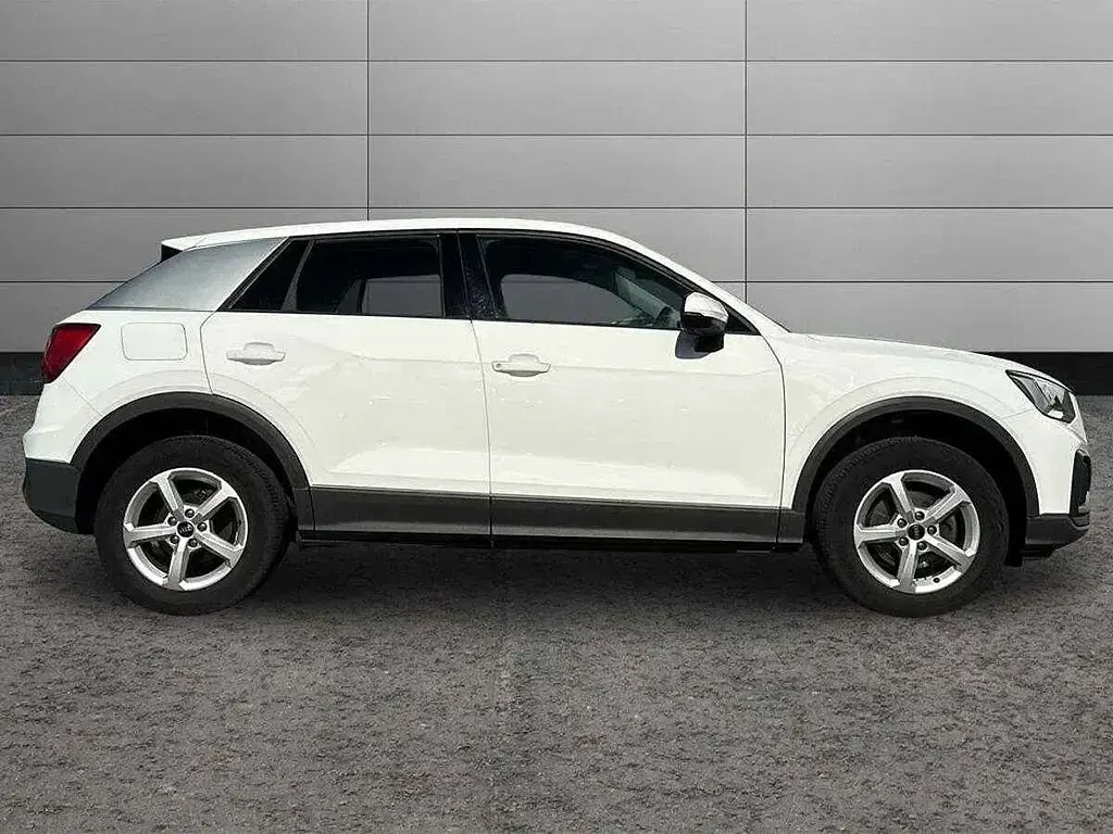 Used Audi Q2 108 HP (79 kW) 2023 White SUV
