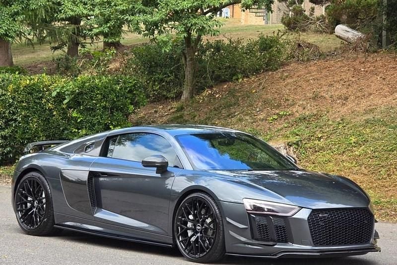 Grey Used 2017 Audi R8 Coupé Comfort Coupe | £82,995 (Fair price) - Image 1/1