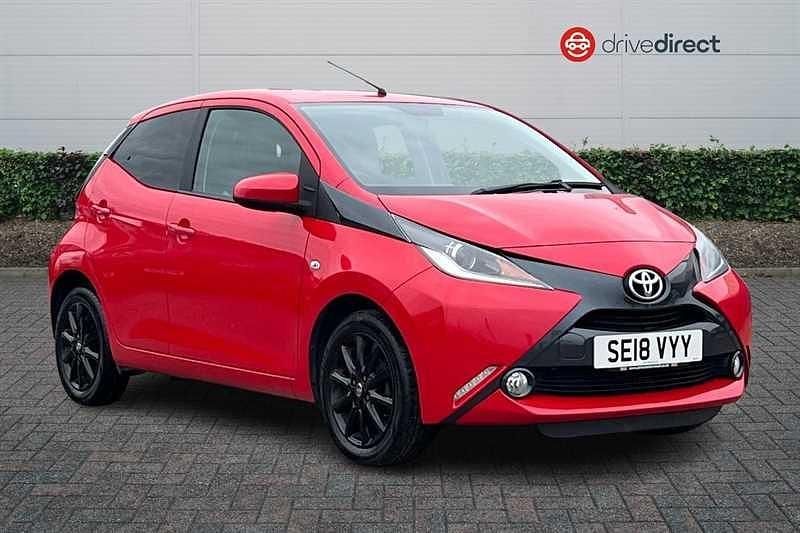Used Toyota Aygo x-style 68 HP (50 kW) 2018 Red Hatchback