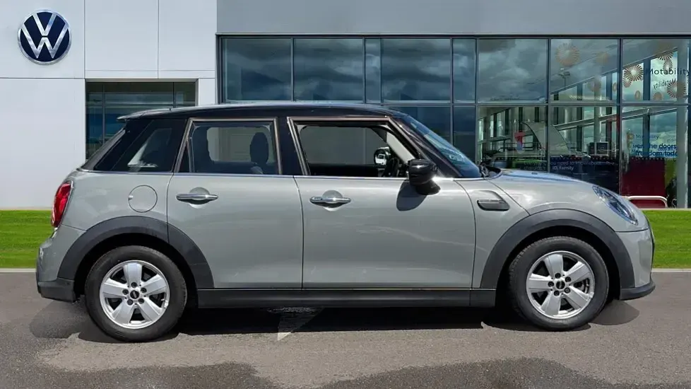Used Mini Cooper Classic 136 HP (100 kW) 2022 Grey Hatchback