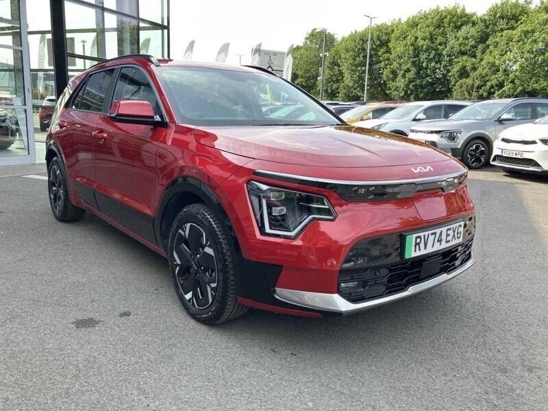 Runway red Used 2024 Kia e-Niro 3 SUV | £25,480 (Expensive) - Image 1/4
