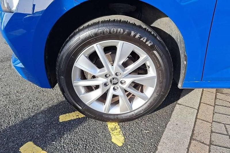 Used Skoda Kamiq SE 108 HP (79 kW) 2022 Blue SUV