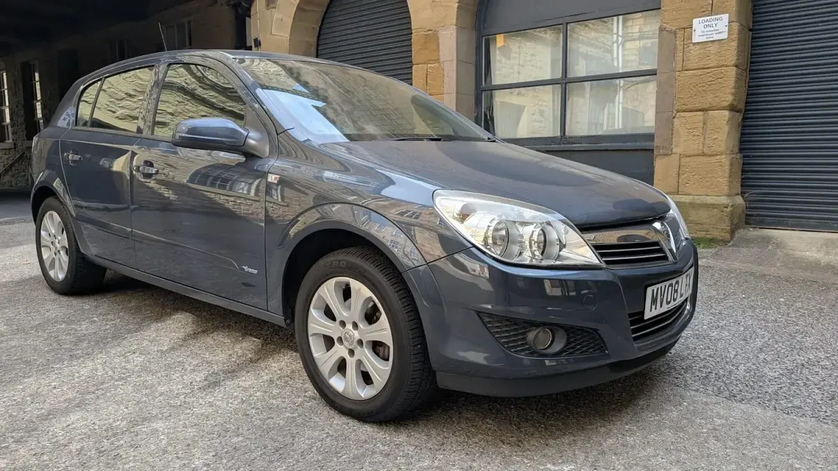 Used Vauxhall Astra 140 HP (102 kW) 2008 Blue Hatchback