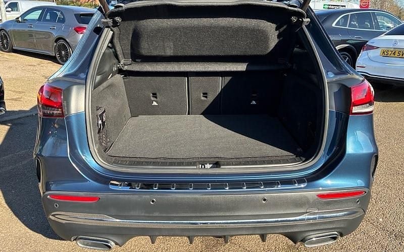 Used Mercedes GLA200 Executive 163 HP (119 kW) 2022 Blue SUV