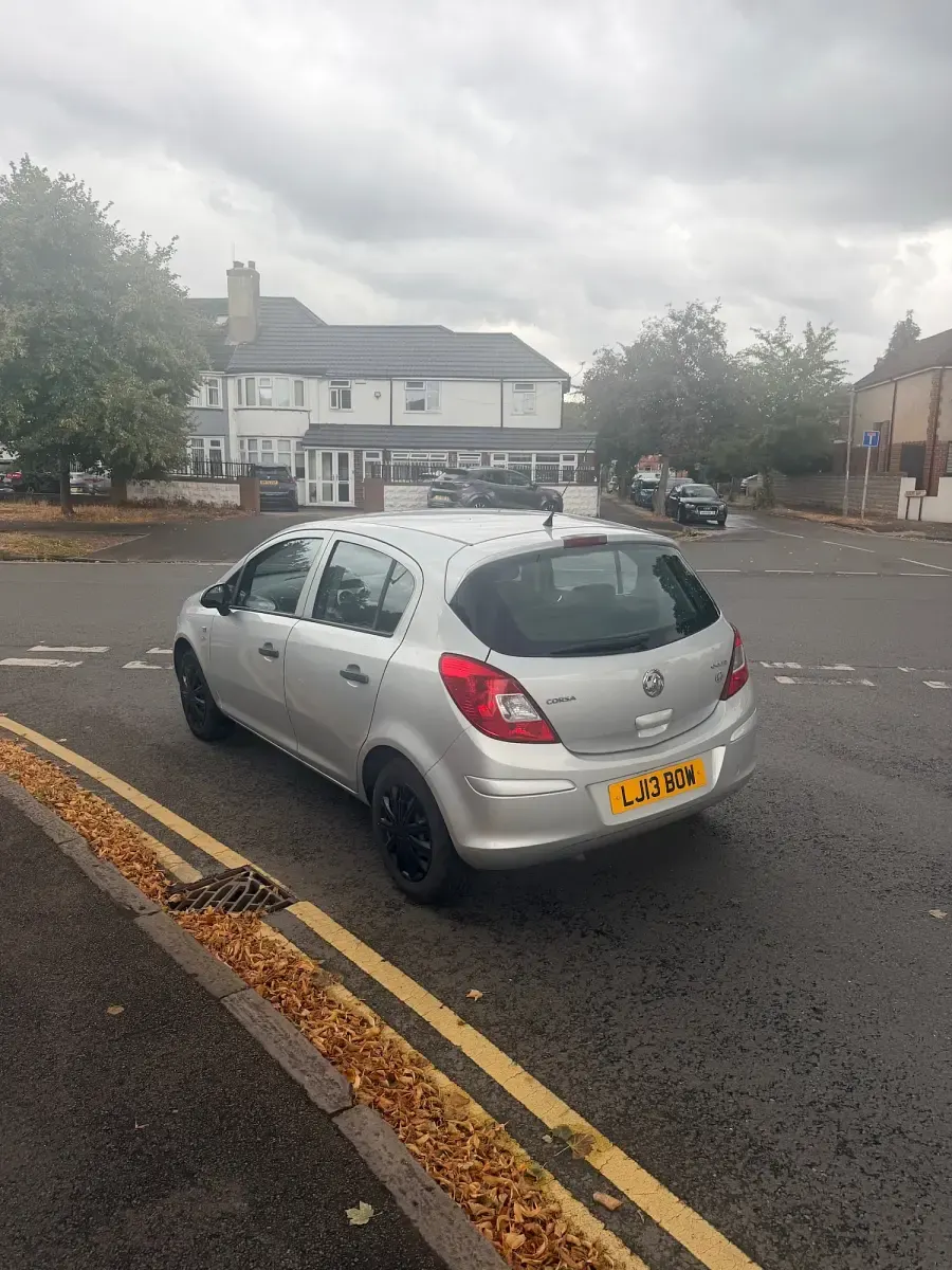 Used Vauxhall Corsa S 93 HP (68 kW) 2013 Silver Hatchback