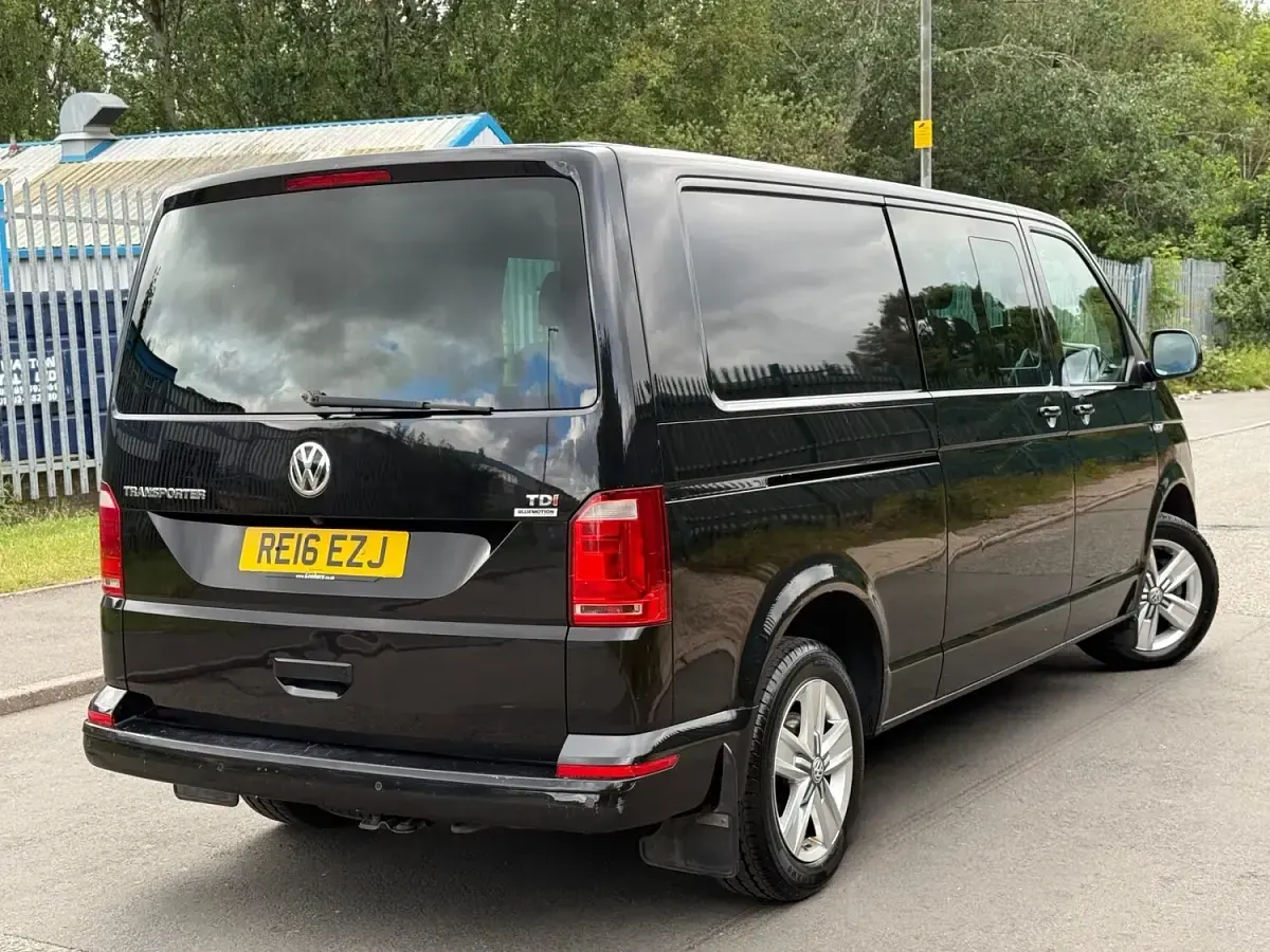Used VW Transporter Highline 140 HP (102 kW) 2016 Black Van