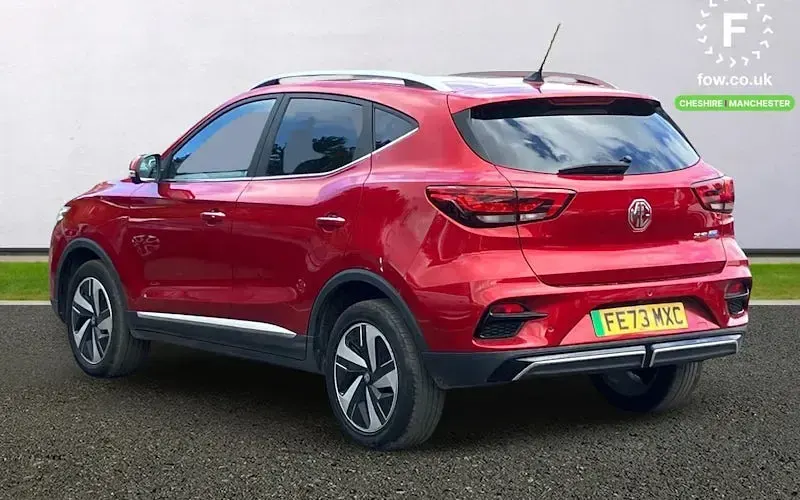 Używany MG ZS Trophy 114 kW (156 KM) 2023 Czerwony SUV