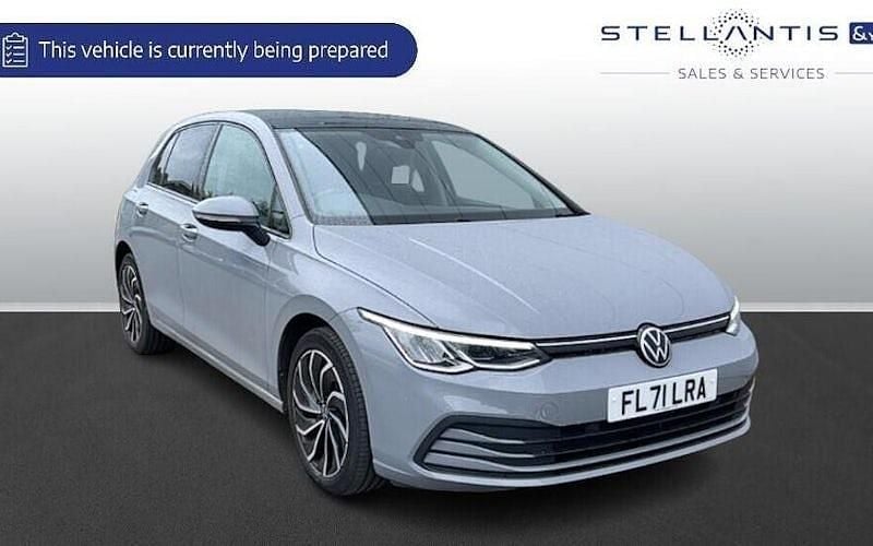 Used 2024 VW Golf VIII Life Hatchback | £15,663 (Good price) - Image 1/1