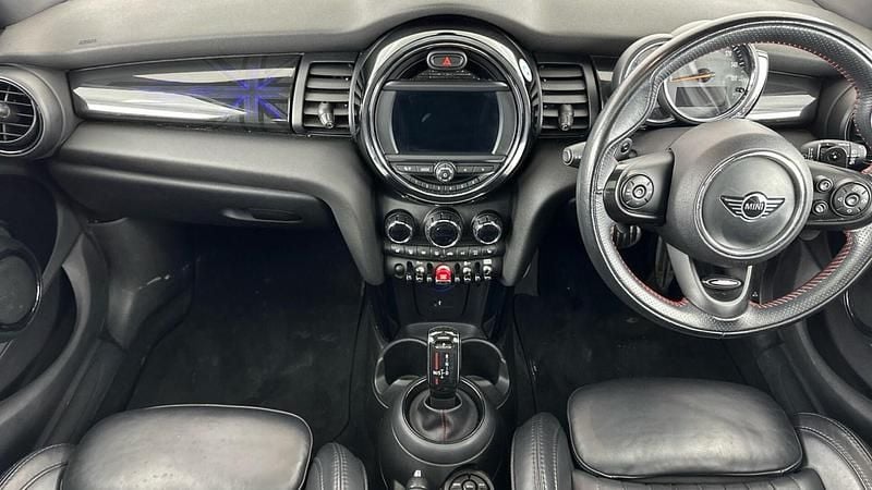 Used Mini Cooper S Hatch 189 HP (139 kW) 2018 White Hatchback