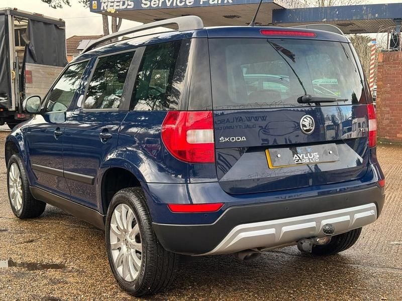 Used Skoda Yeti SE 110 HP (80 kW) 2016 Blue SUV
