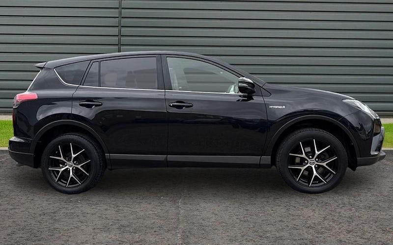 Used Toyota RAV4 197 HP (144 kW) 2016 SUV