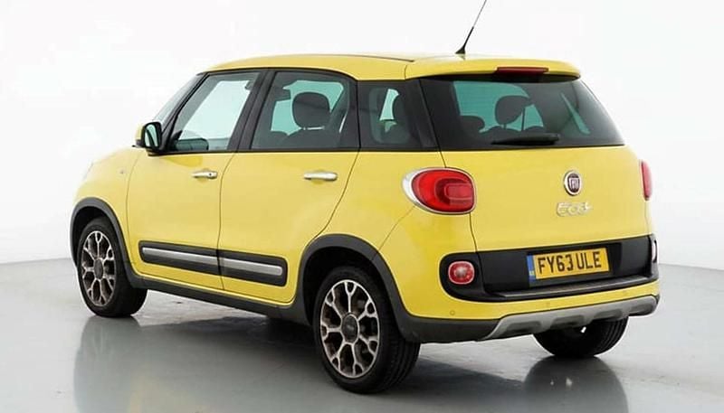 Used Fiat 500L Trekking 85 HP (62 kW) 2014 Yellow MPV