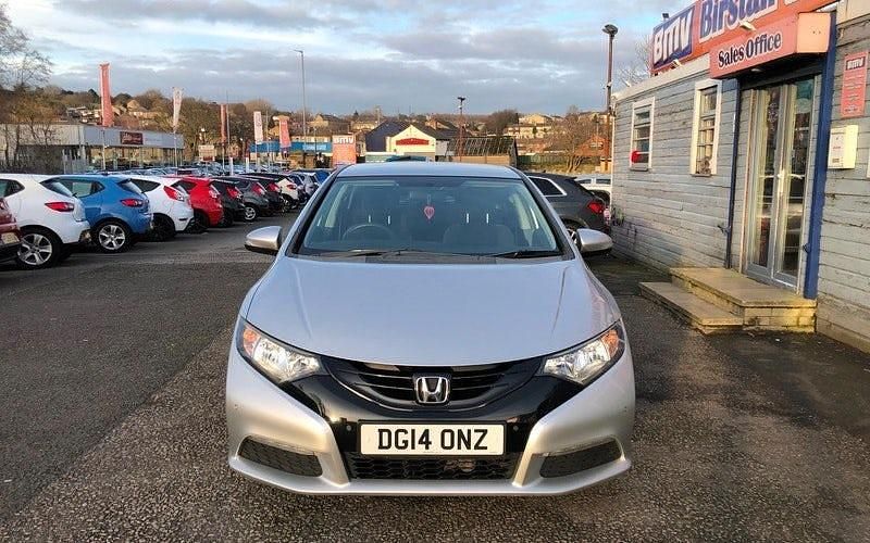Begagnad Honda Civic S 99 HK (72 kW) 2014 Halvkombi