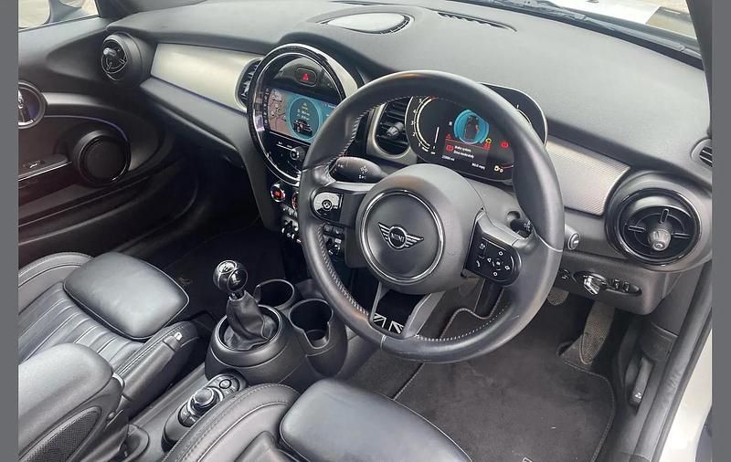 Used Mini Cooper Cabriolet Exclusive 134 HP (98 kW) 2022 Silver Cabriolet