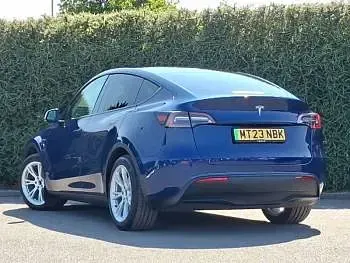 Used Tesla Model Y RWD 11 kW (15 HP) 2023 Blue SUV