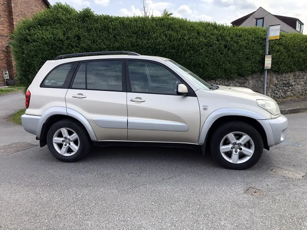 Usado Toyota RAV4 2005 Bege SUV