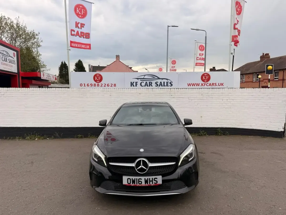 Używany Mercedes A200 Premium 2016 Czarny Hatchback