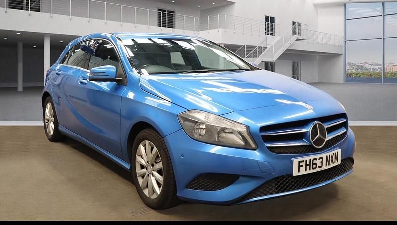 Blue Used 2014 Mercedes A180 SE Hatchback | £4,290 (Fair price) - Image 1/4