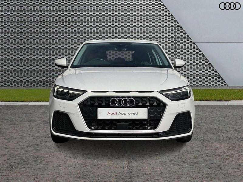 Begagnad Audi A1 Sport 94 HK (69 kW) 2022 Vit SUV