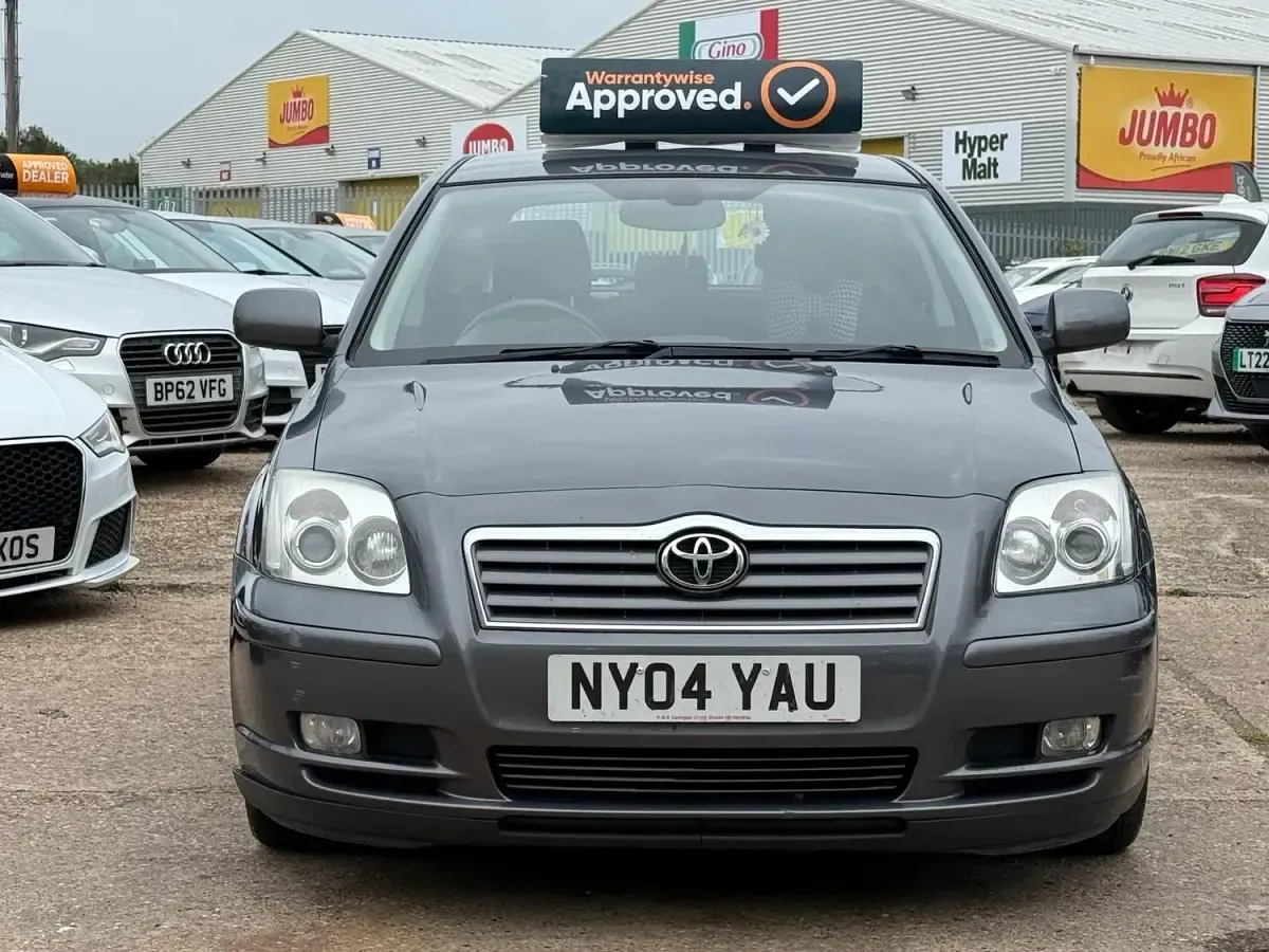 Used Toyota Avensis T3 129 HP (94 kW) 2004 Silver Hatchback