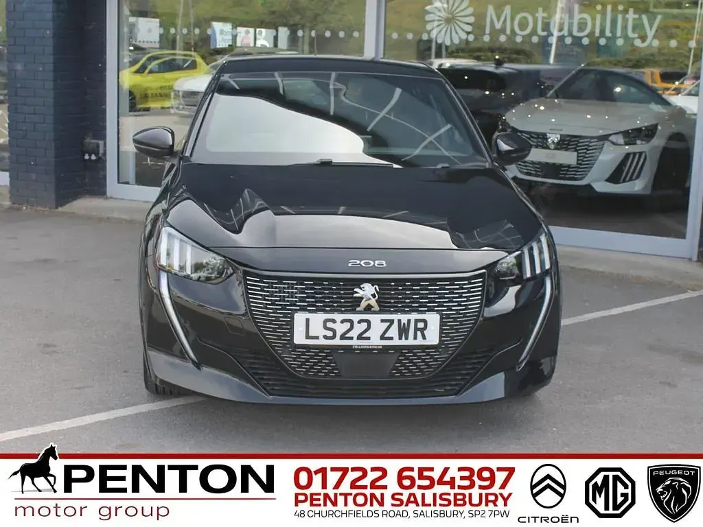 Used Peugeot 208 Premium 129 HP (94 kW) 2022 Black Hatchback