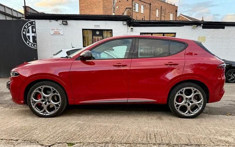 Used Alfa Romeo Tonale 160 HP (117 kW) 2024 Red/black SUV