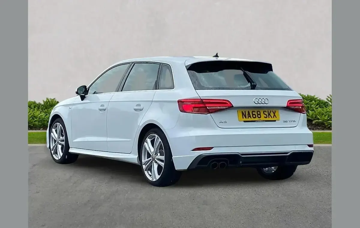 Used Audi A3 S-Line 150 HP (110 kW) 2018 White Sedan