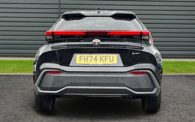 Used Toyota C-HR Design 140 HP (102 kW) 2026 SUV
