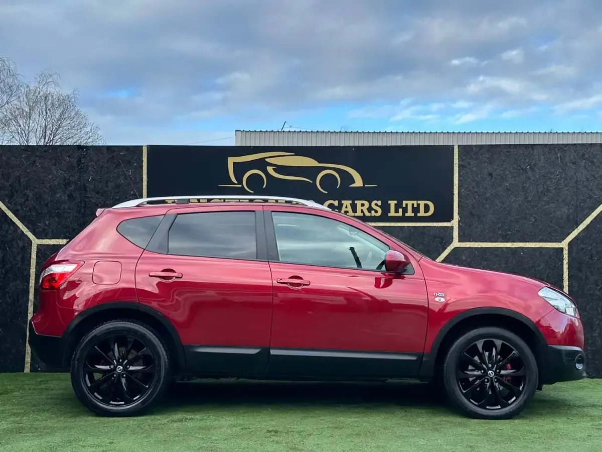 Begagnad Nissan Qashqai N-TEC 150 HK (110 kW) 2011 Röd SUV
