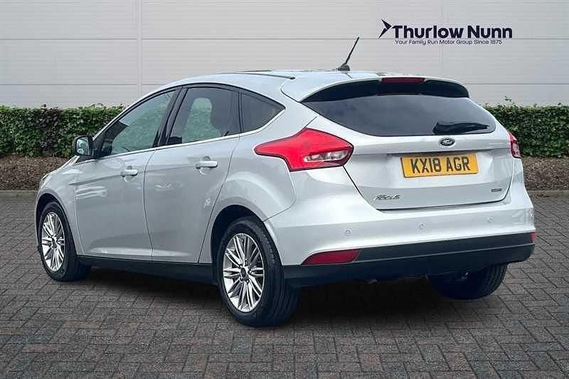 Used Ford Focus Zetec 125 HP (91 kW) 2018 Silver Hatchback