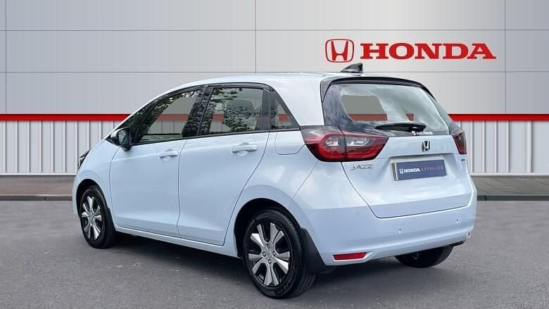 Used Honda Jazz Hybrid 109 HP (80 kW) 2021 White Hatchback