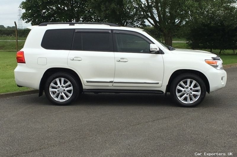 Used Toyota Land Cruiser 272 HP (200 kW) 2014 SUV