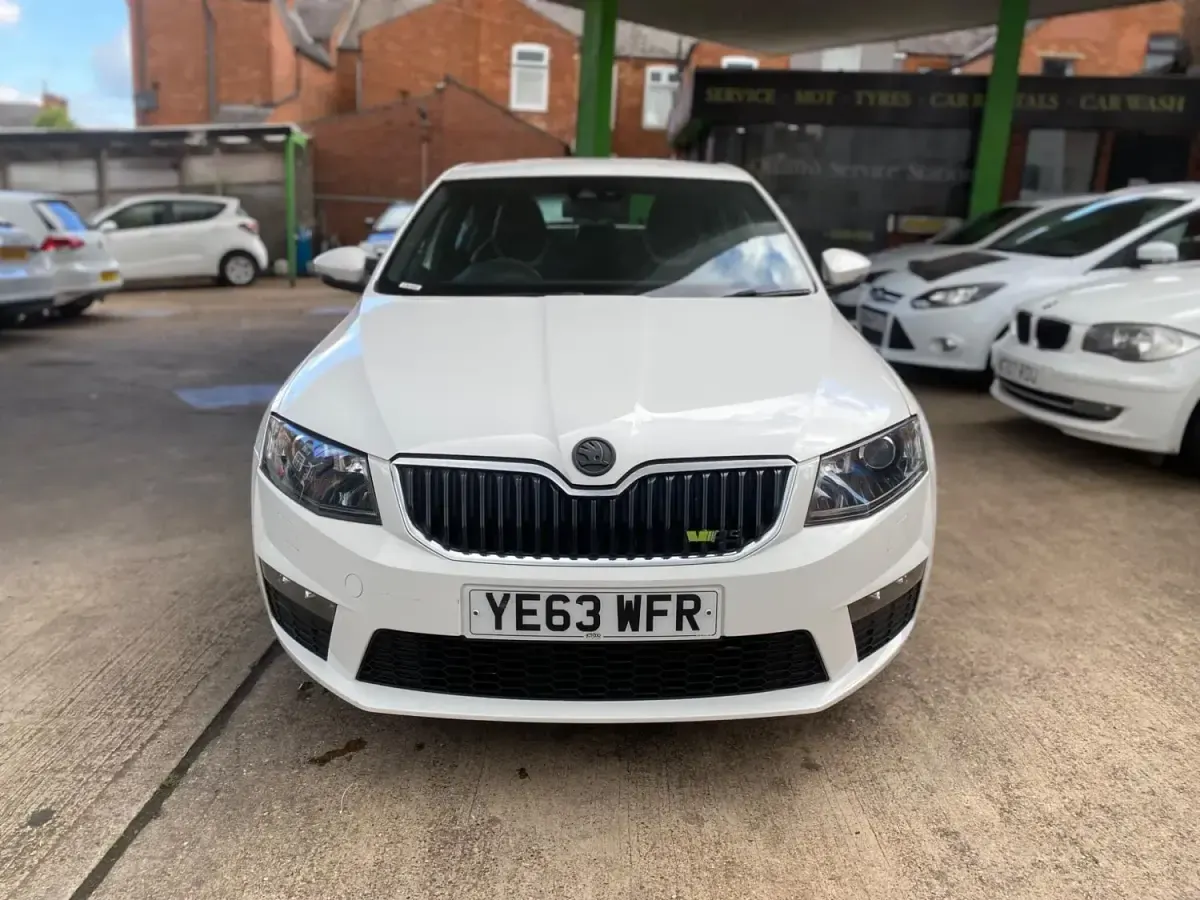 Used Skoda Octavia vRS 2013 White Hatchback