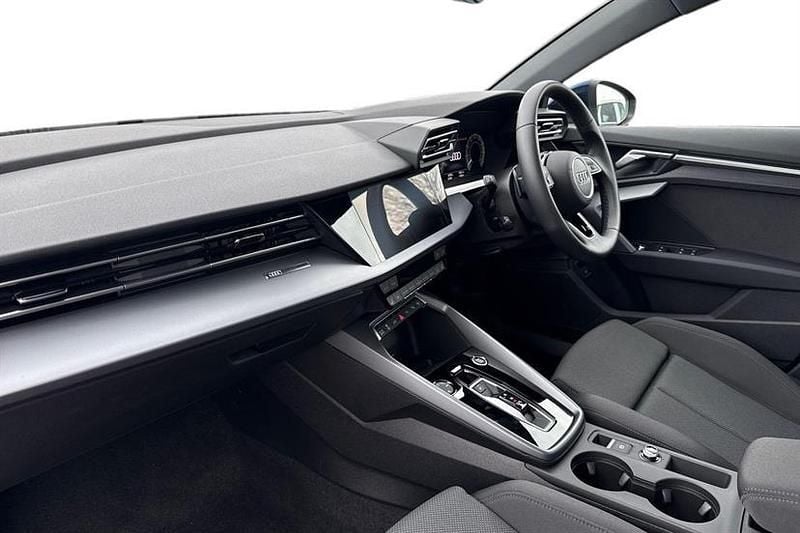 Used Audi A3 e-tron Sport 204 HP (150 kW) 2025 Navarra blue Hatchback