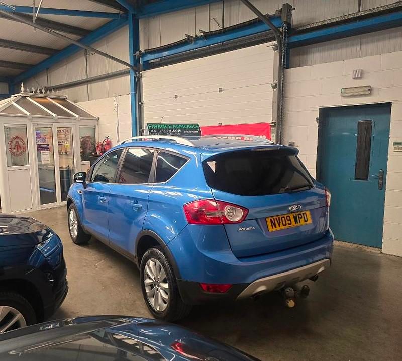 Usado Ford Kuga Titanium 136 HP (100 kW) 2009 Azul SUV