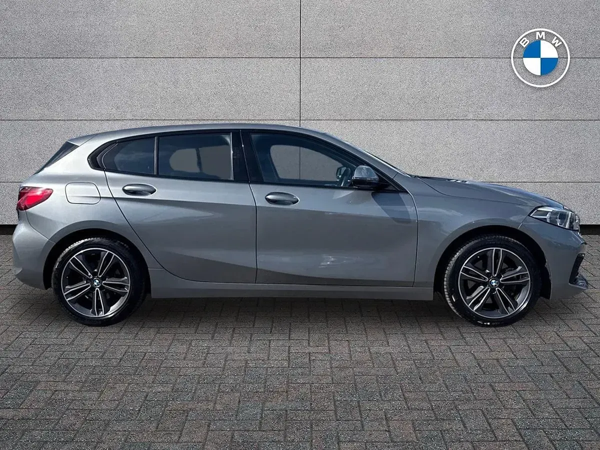Used BMW 118 Sport Line 134 HP (98 kW) 2022 Grey Hatchback