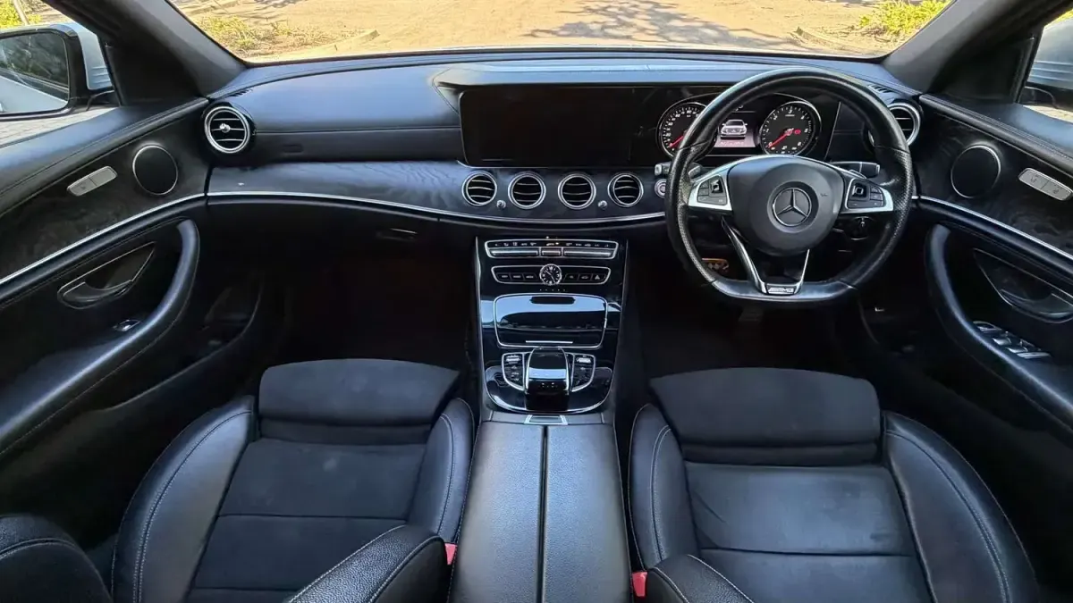 Used Mercedes E220 AMG line 2016 Silver Sedan