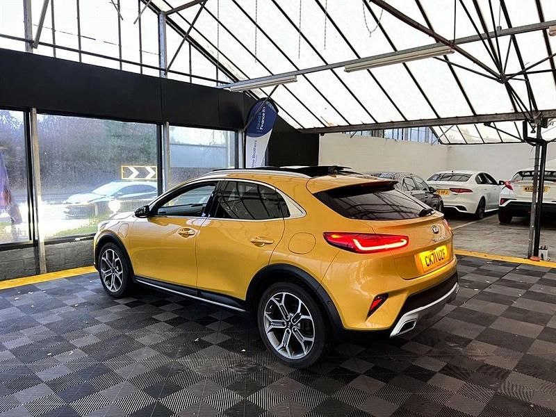 Used Kia XCeed First Edition 141 HP (103 kW) 2021 Yellow SUV