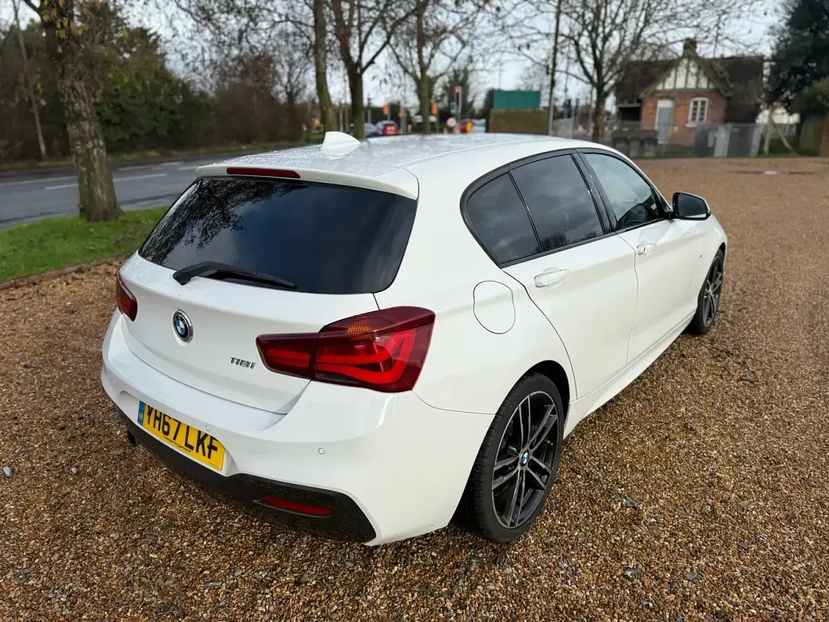 Used BMW 118 Efficient Dynamics 2017 White Hatchback