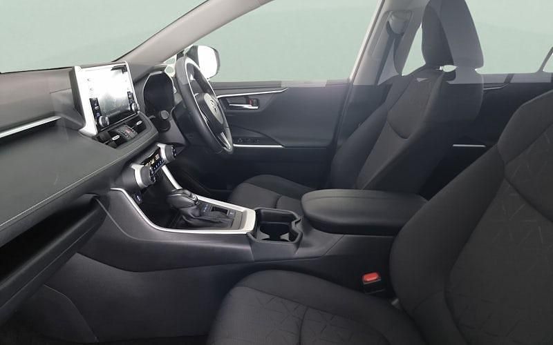 Used Toyota RAV4 Design 218 HP (160 kW) 2025 Estate