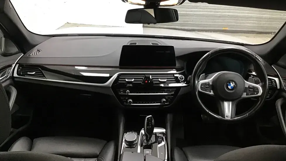 Used BMW 520 M Sport 187 HP (137 kW) 2019 Silver