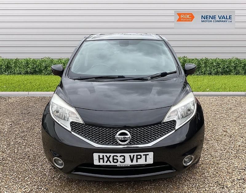 Used Nissan Note Tekna 90 HP (66 kW) 2013 Black Hatchback