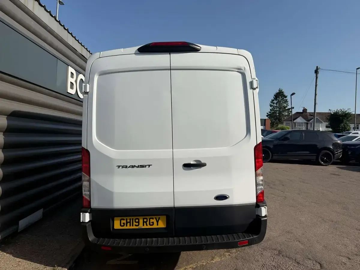 Used Ford Transit Trend 130 HP (95 kW) 2019 White Van