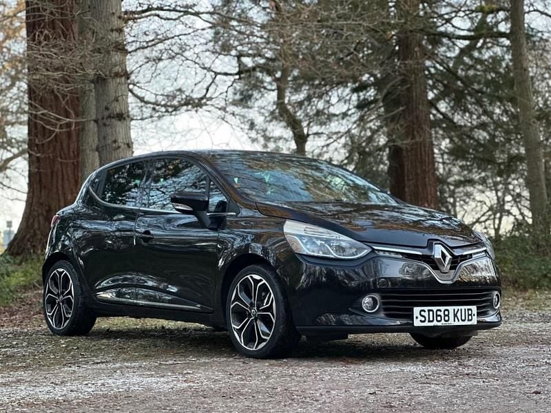 Black Used 2018 Renault Clio IV Iconic Hatchback | £4,750 (Super price) - Image 1/4