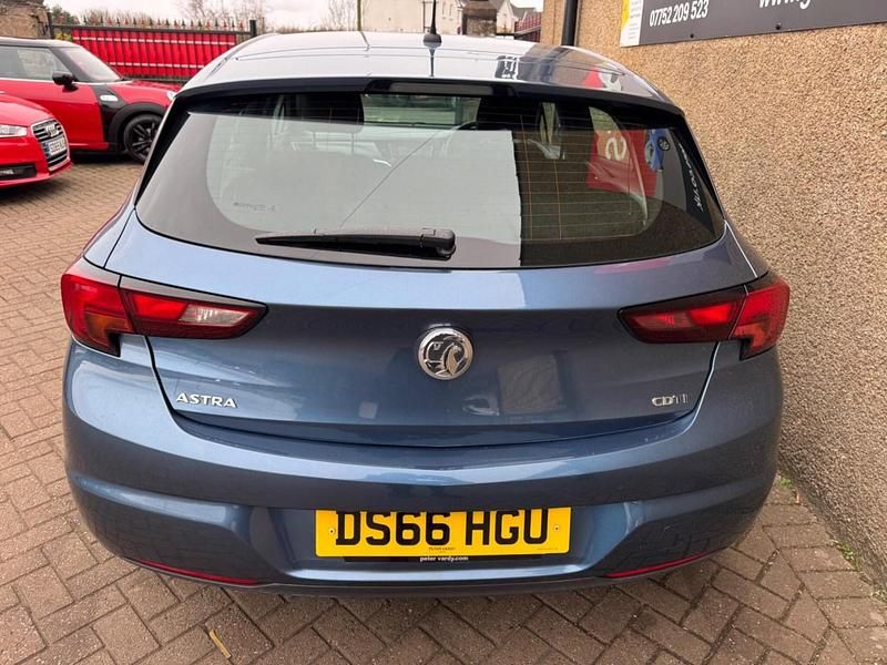 Used Vauxhall Astra Design Edition 110 HP (80 kW) 2016 Blue Hatchback