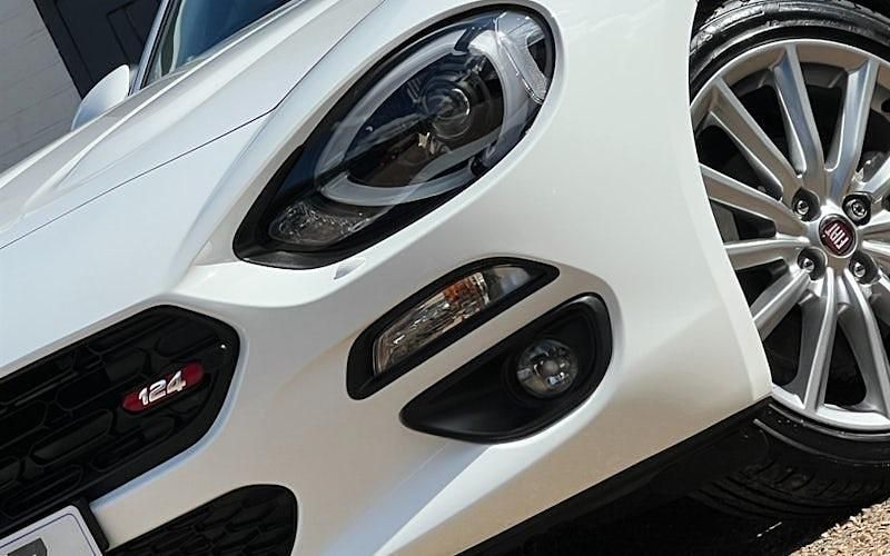 Used Fiat 124 Spider Lusso Plus 140 HP (102 kW) 2017 Cabriolet