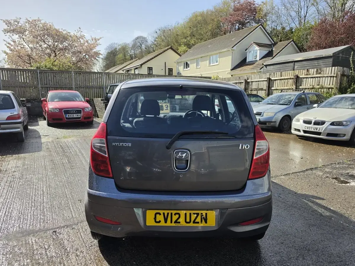 Used Hyundai i10 Active 86 HP (63 kW) 2012 Grey Hatchback