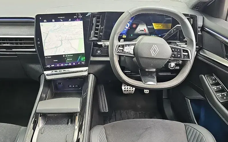 Used Renault Rafale Techno Esprit Alpine 200 HP (147 kW) 2024 Black SUV