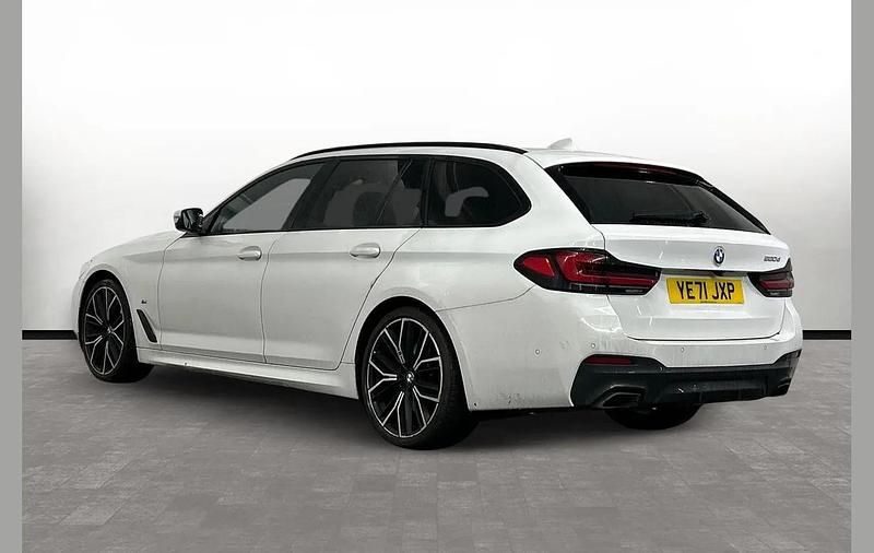 Used BMW 520 M Sport 187 HP (137 kW) 2022 White Estate
