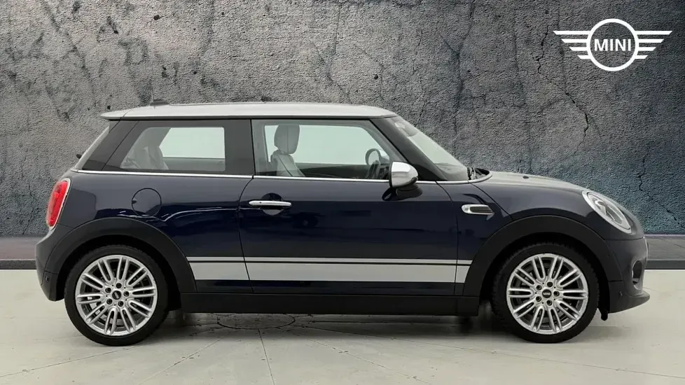 Begagnad Mini Cooper Hatch 134 HK (98 kW) 2016 Blå Halvkombi